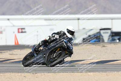 media/Jan-15-2026-Racers Edge (Thu) [[dfebeb70ab]]/2-A Group/Session 3 (Turn 16)/